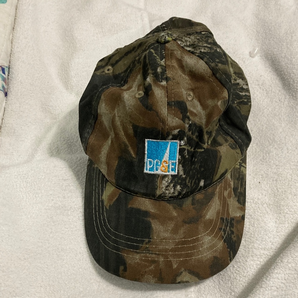 Pacific Gas and Electric vintage camo cap .. never seen another one like it PG&E